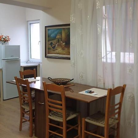 Valentina'S Apartment Тирана Экстерьер фото