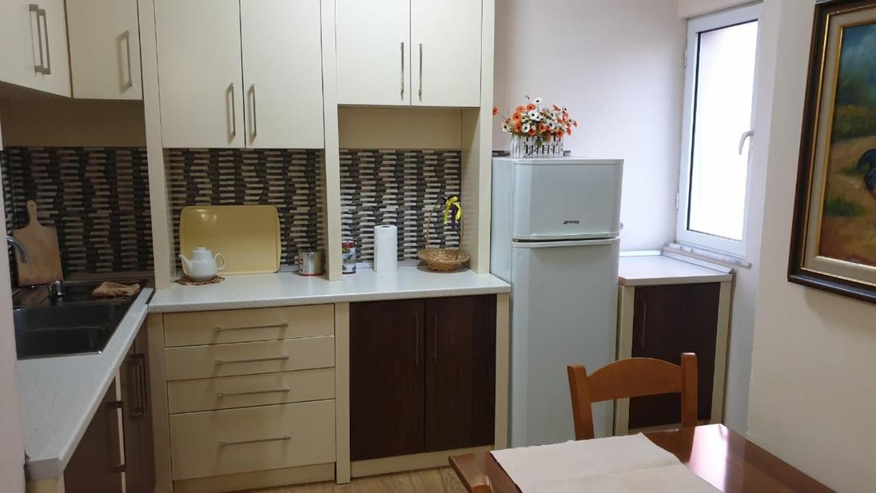 Valentina'S Apartment Тирана Экстерьер фото