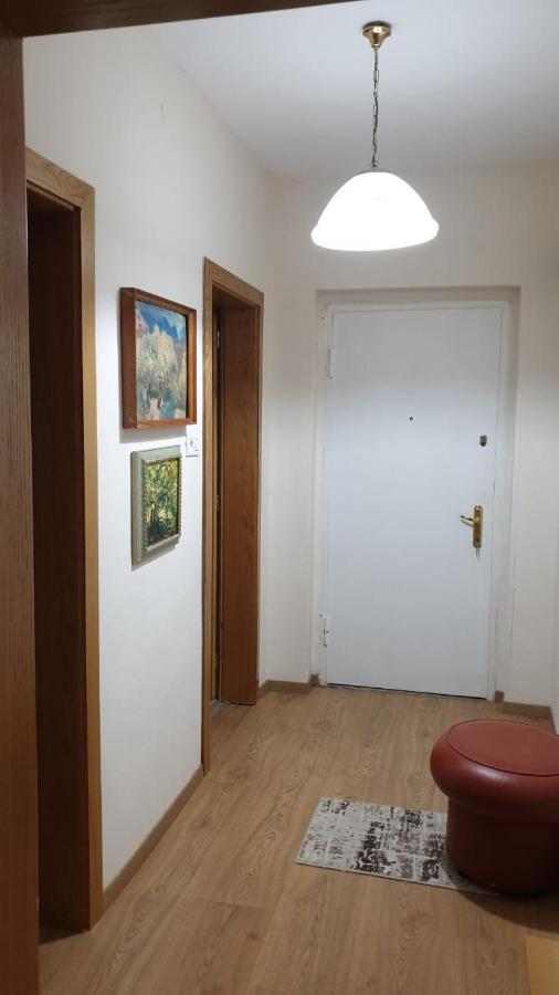 Valentina'S Apartment Тирана Экстерьер фото